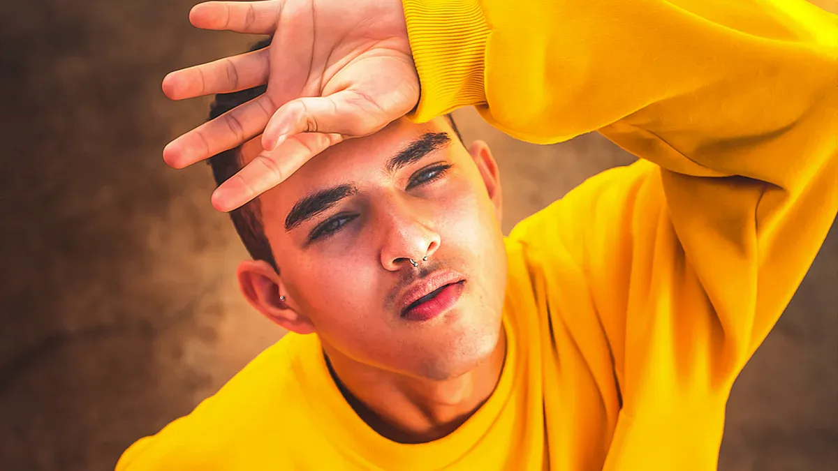 Creative Ways to Wear Scuba Sweatshirts This Year